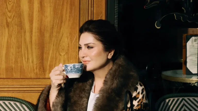 Sibel Can Cannes Film Festivali’nde paylaşımlarıyla sosyal medyada gündem oldu